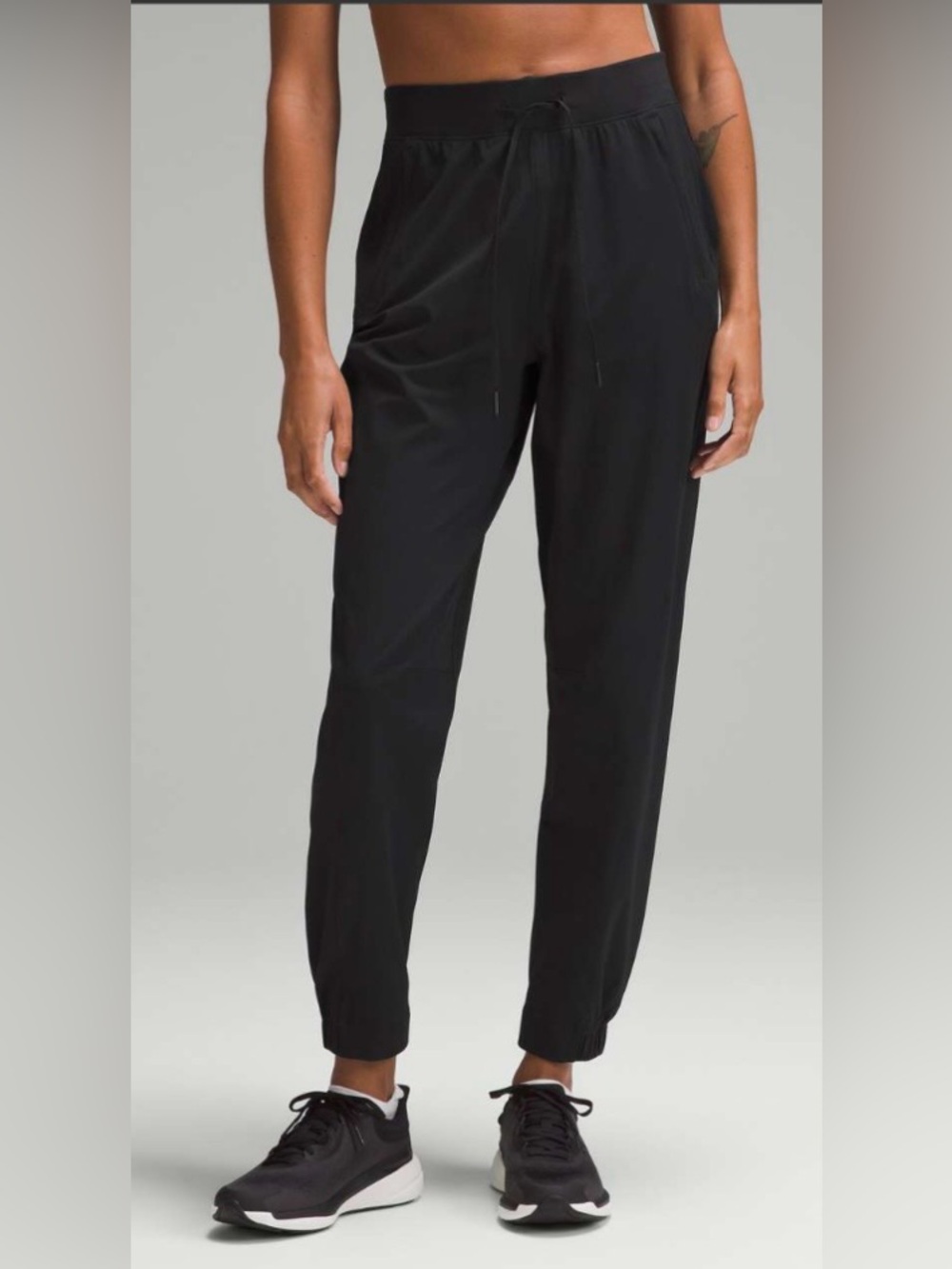 Lululemon License to Train High-Rise Pants in Black | Size 6